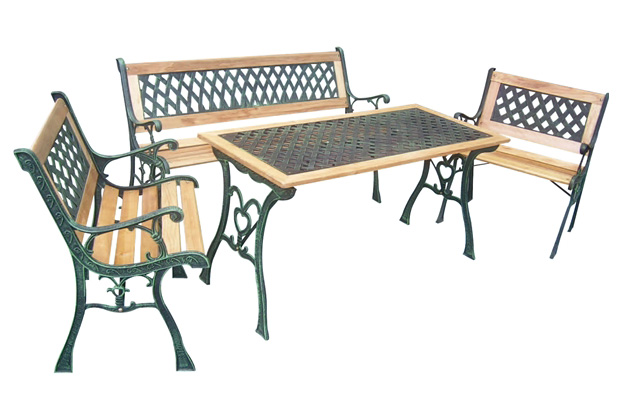 set salotti in legno per giardini