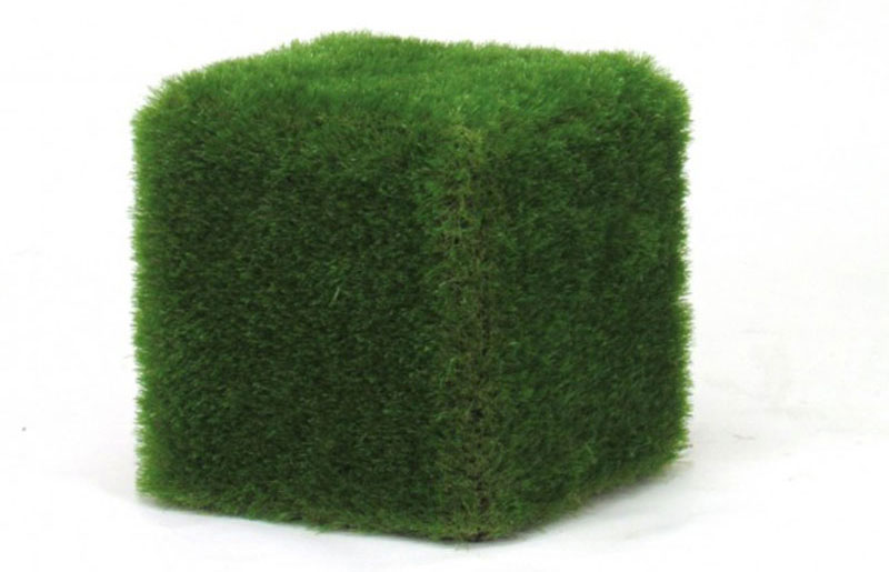 pouf green rivestito in erba sintetica
